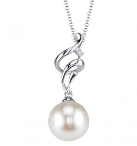 pearl-pendants