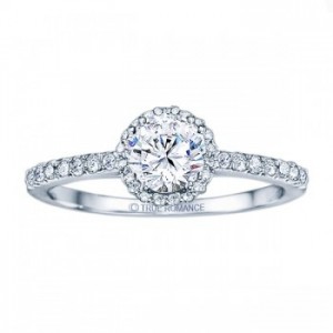 round-stone-halo-diamond-ring
