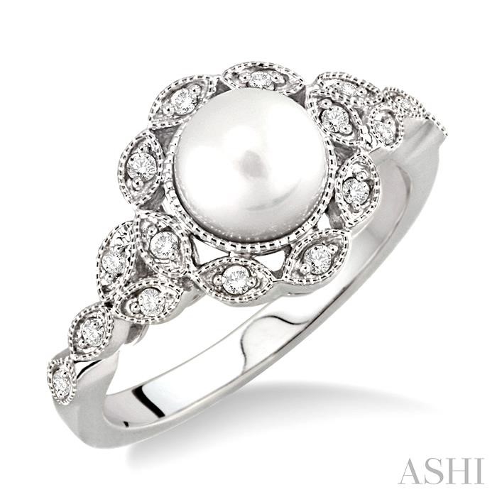 Pearl & Diamond Fashion Ring Pearl & Diamond Fashion Ring