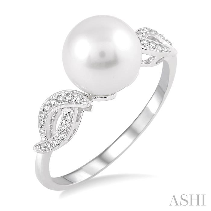 Pearl & Diamond Fashion Ring Pearl & Diamond Fashion Ring