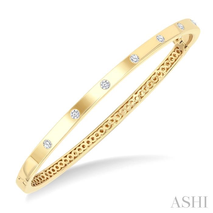 Flush Bezel Set Diamond Fashion Bangle Flush Bezel Set Diamond Fashion Bangle