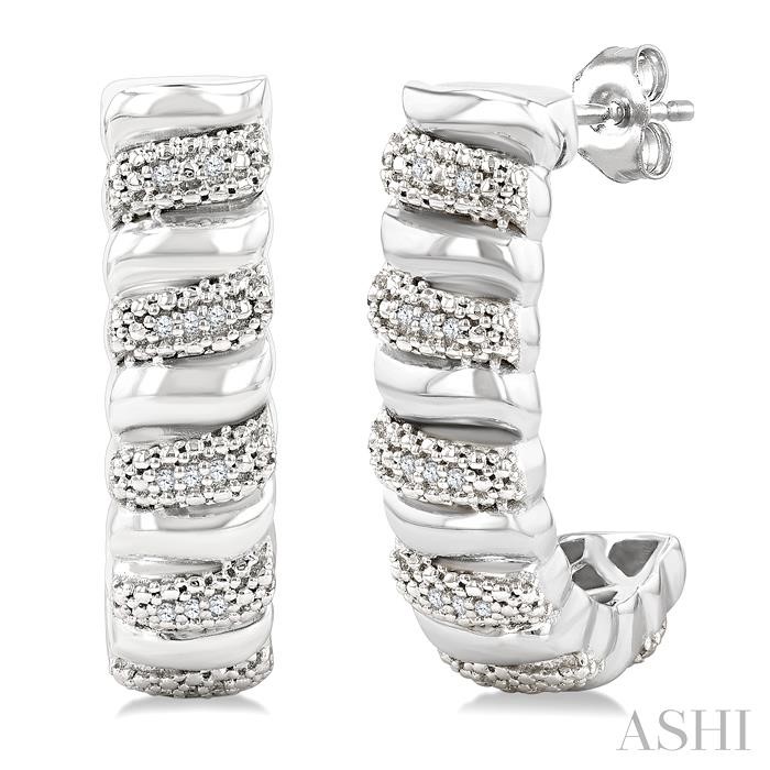 Silver Bold Ribbed Diamond Half Hoop Earrings Silver Bold Ribbed Diamond Half Hoop Earrings