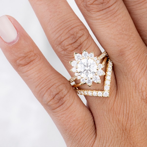 Stack Up Designer Diamond Rings this Festive Season