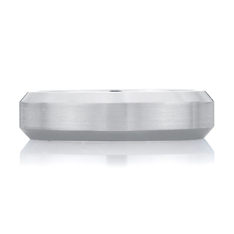 Classic Beveled Men's Wedding Band