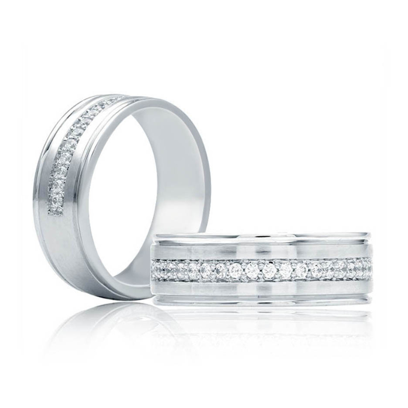 Diamond Pave Centered Men's Band