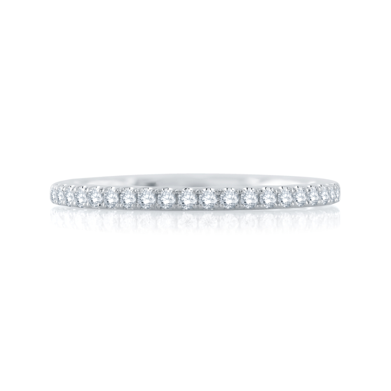 Pav&eacute; Diamond Wedding Band