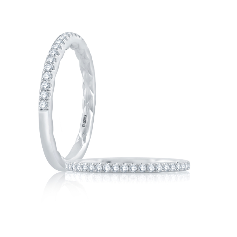 Pav&eacute; Diamond Wedding Band