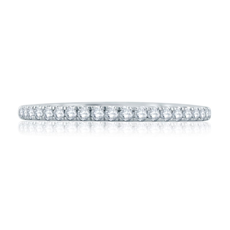Pav&eacute; Diamond Wedding Band