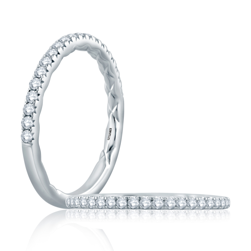 Pav&eacute; Diamond Wedding Band
