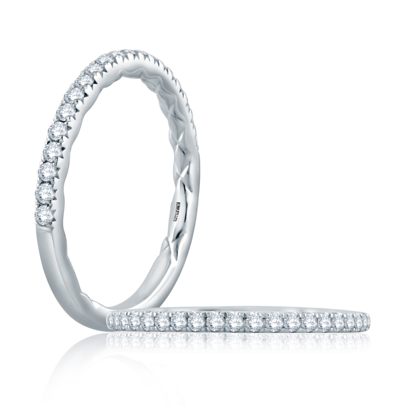Pav&eacute; Diamond Wedding Band
