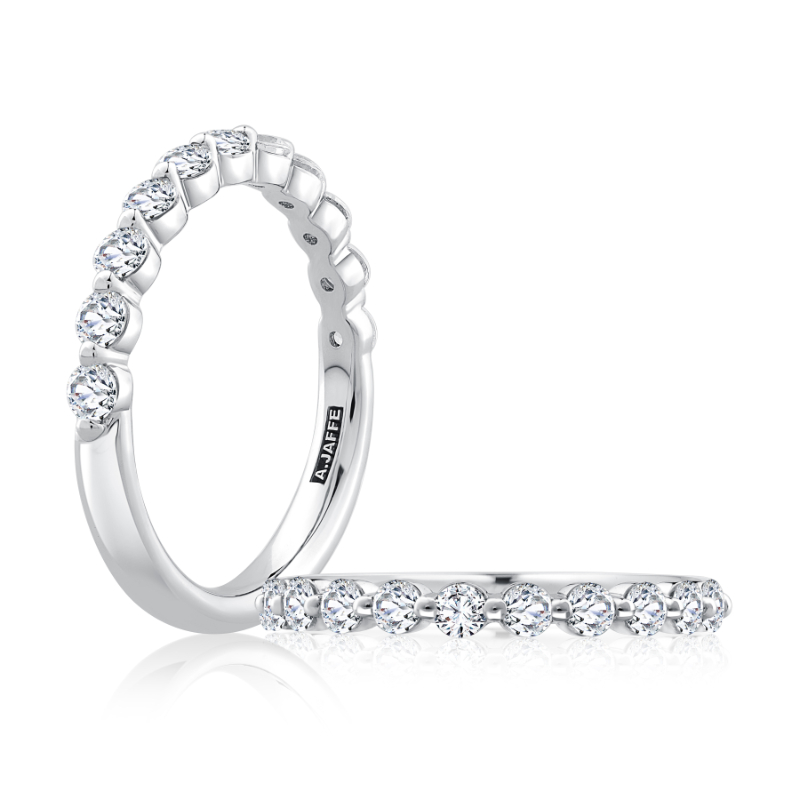 Single Shared Prong Diamond Wedding Band