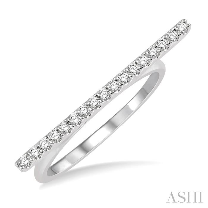 //www.sachsjewelers.com/upload/product_ashi/11118TSWG_ANGVEW_ENLRES.jpg