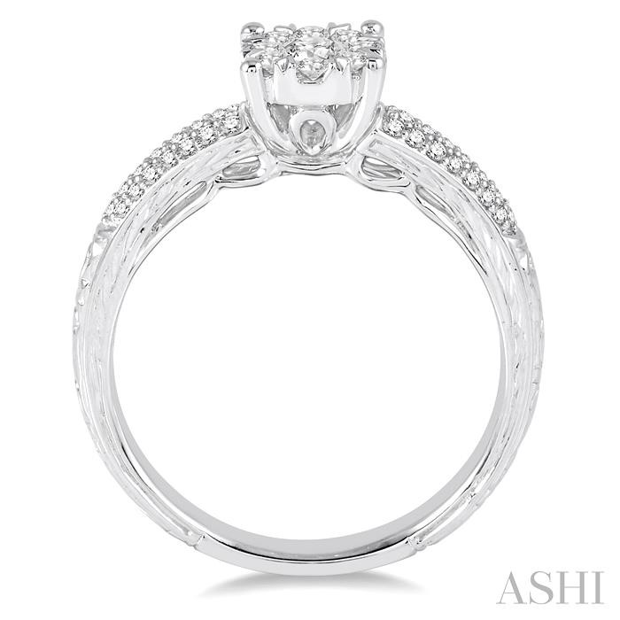 Round Shape Lovebright Diamond Engagement Ring-3