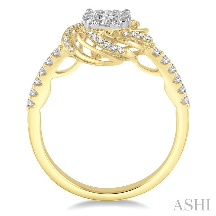 Round Shape Lovebright Diamond Flower Engagement Ring-3