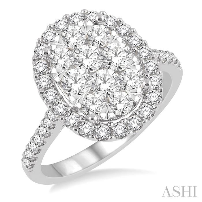OVAL SHAPE LOVEBRIGHT ESSENTIAL DIAMOND ENGAGEMENT RING