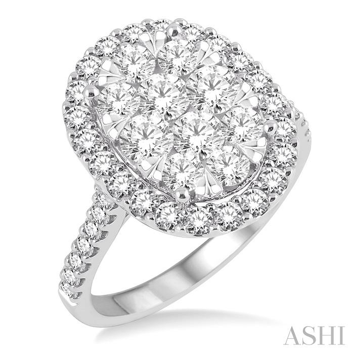 OVAL SHAPE LOVEBRIGHT ESSENTIAL DIAMOND ENGAGEMENT RING