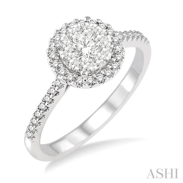 LOVEBRIGHT ESSENTIAL DIAMOND ENGAGEMENT RING