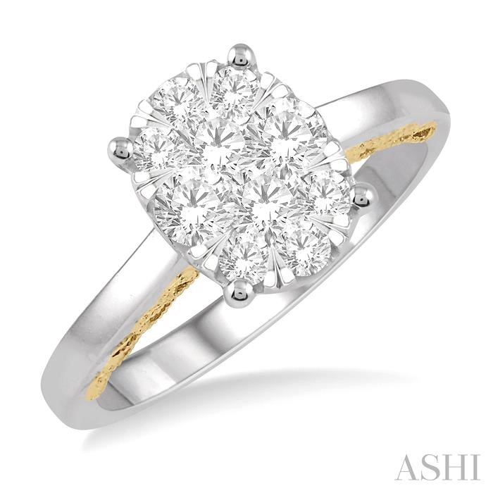 OVAL SHAPE LOVEBRIGHT ESSENTIAL DIAMOND ENGAGEMENT RING