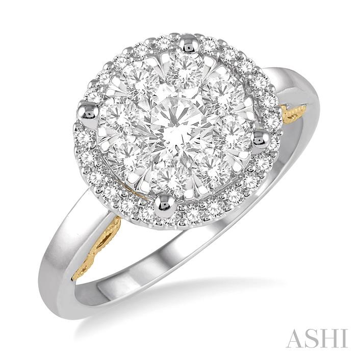 ROUND SHAPE HALO LOVEBRIGHT ESSENTIAL DIAMOND ENGAGEMENT RING