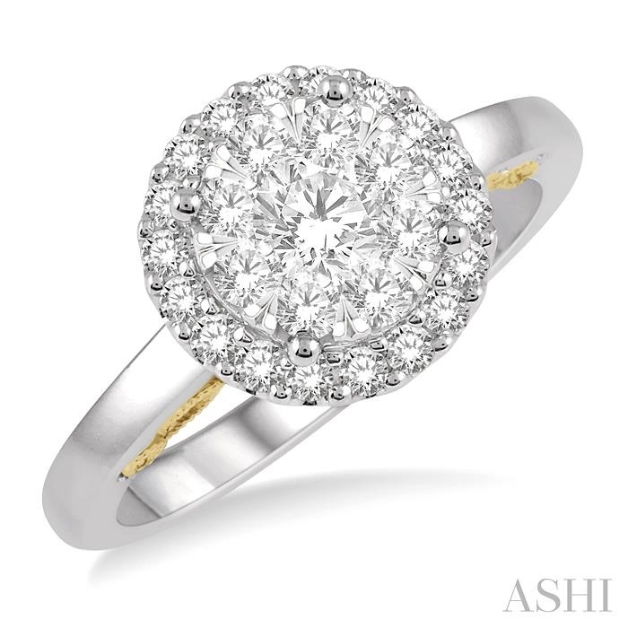 LOVEBRIGHT ESSENTIAL DIAMOND ENGAGEMENT RING