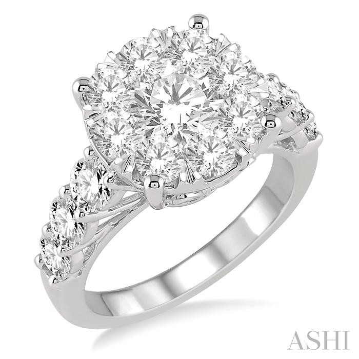 LOVEBRIGHT ESSENTIAL DIAMOND ENGAGEMENT RING