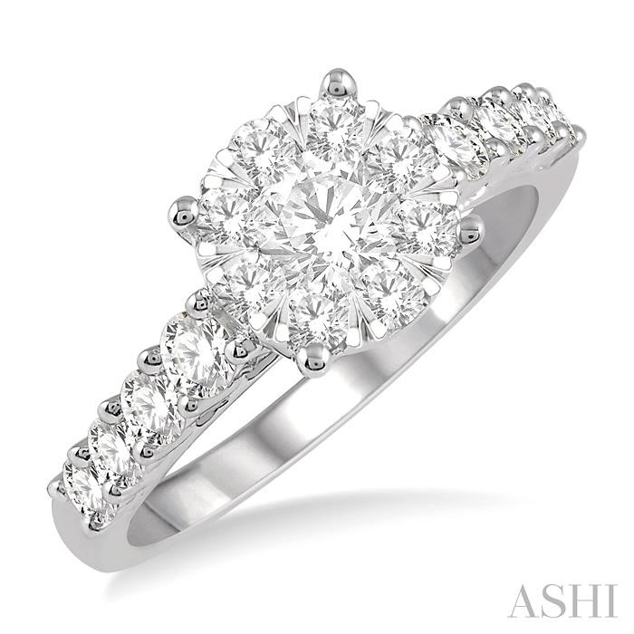 LOVEBRIGHT ESSENTIAL DIAMOND ENGAGEMENT RING