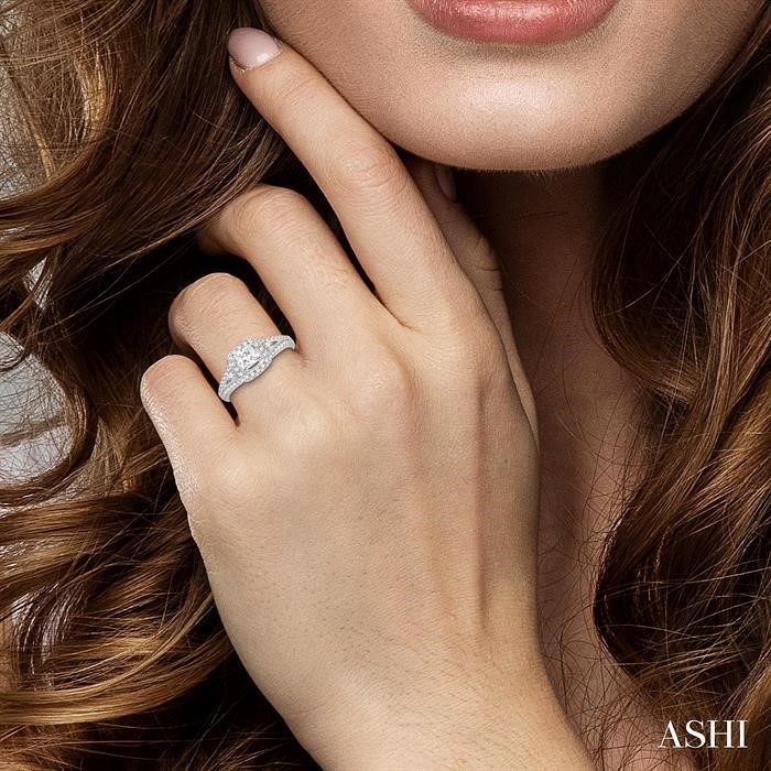 Princess Shape Halo Diamond Engagement Ring-4