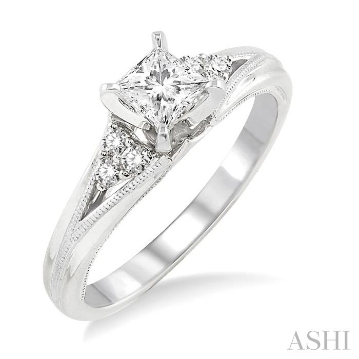 SEMI-MOUNT DIAMOND ENGAGEMENT RING