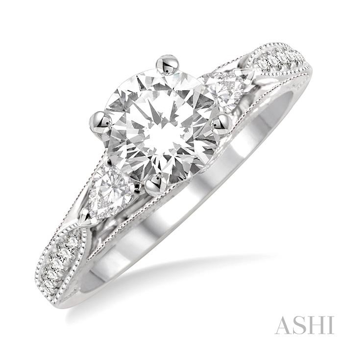 DIAMOND ENGAGEMENT RING