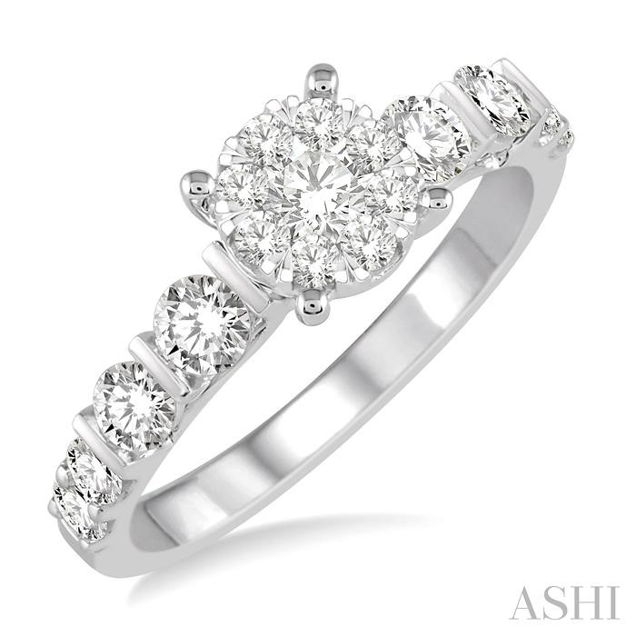 ROUND SHAPE LOVEBRIGHT DIAMOND ENGAGEMENT RING