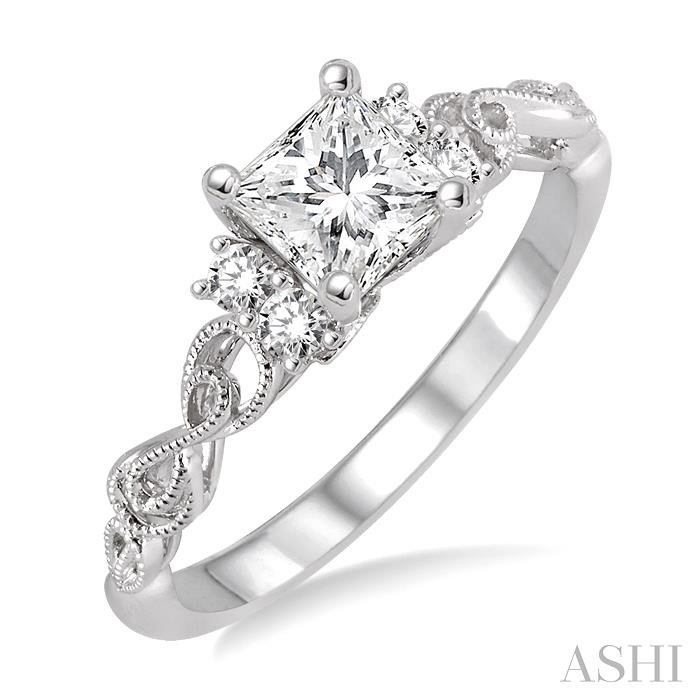 PRINCESS SHAPE DIAMOND ENGAGEMENT RING