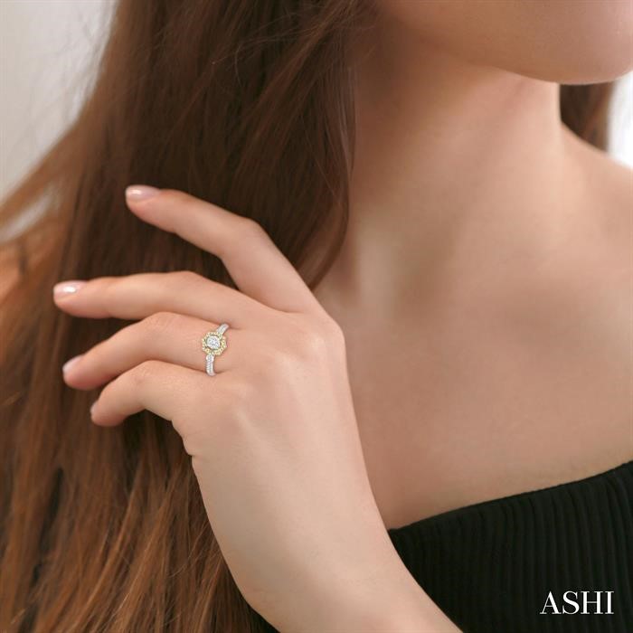 Round Shape Halo Lovebright Diamond Fashion Ring-4