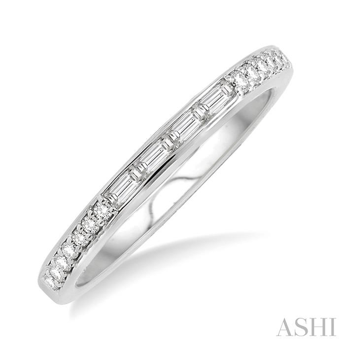//www.sachsjewelers.com/upload/product_ashi/19166FVWG-WB_ANGVEW_ENLRES.jpg
