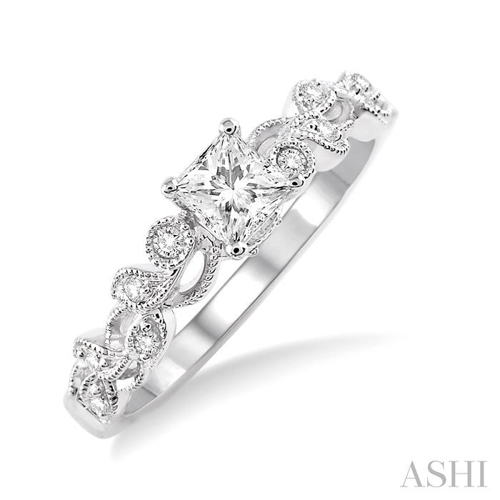 DIAMOND ENGAGEMENT RING