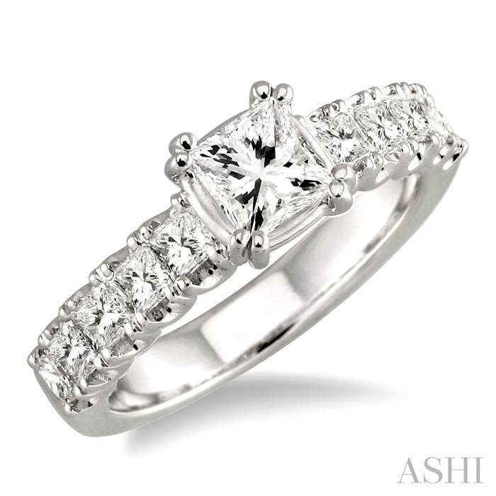 DIAMOND ENGAGEMENT RING
