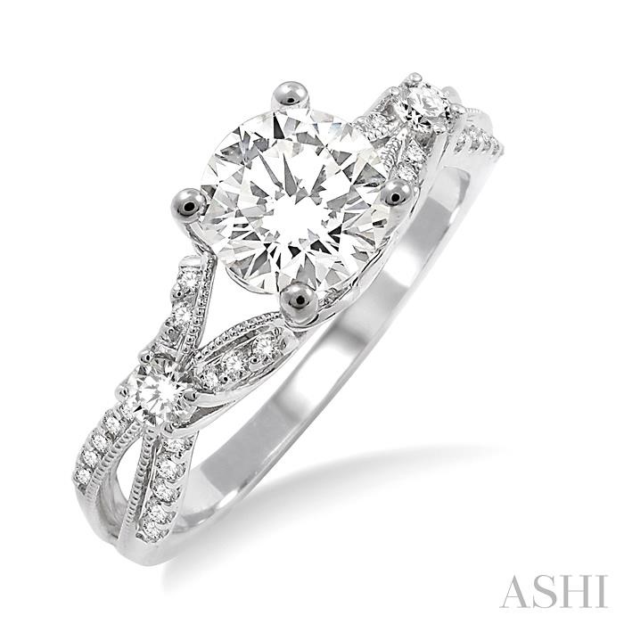 ROUND SHAPE DIAMOND ENGAGEMENT RING