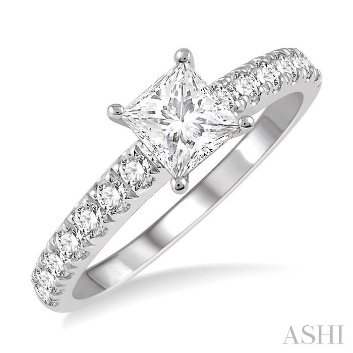 PRINCESS SHAPE DIAMOND ENGAGEMENT RING