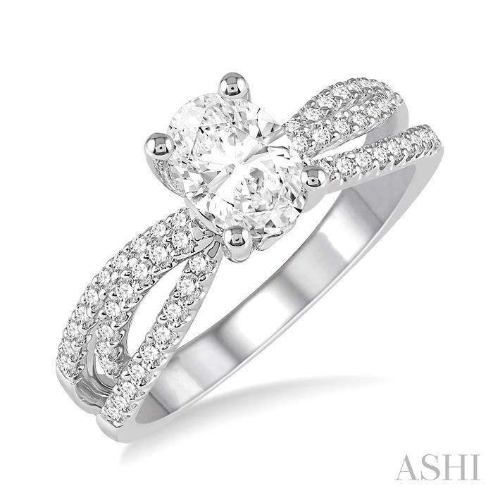 OVAL SHAPE DIAMOND ENGAGEMENT RING