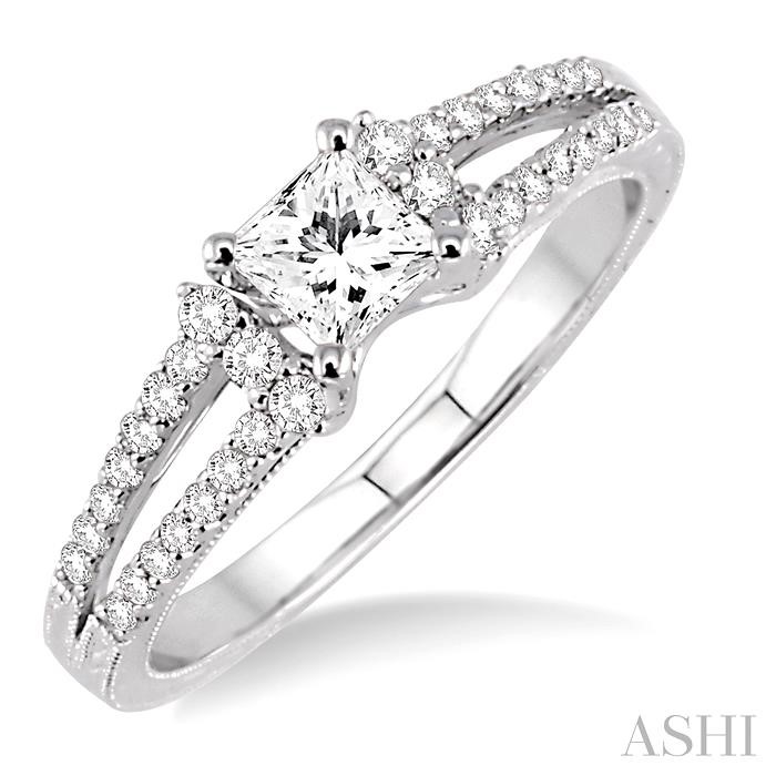 DIAMOND ENGAGEMENT RING