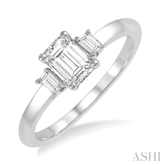 DIAMOND ENGAGEMENT RING