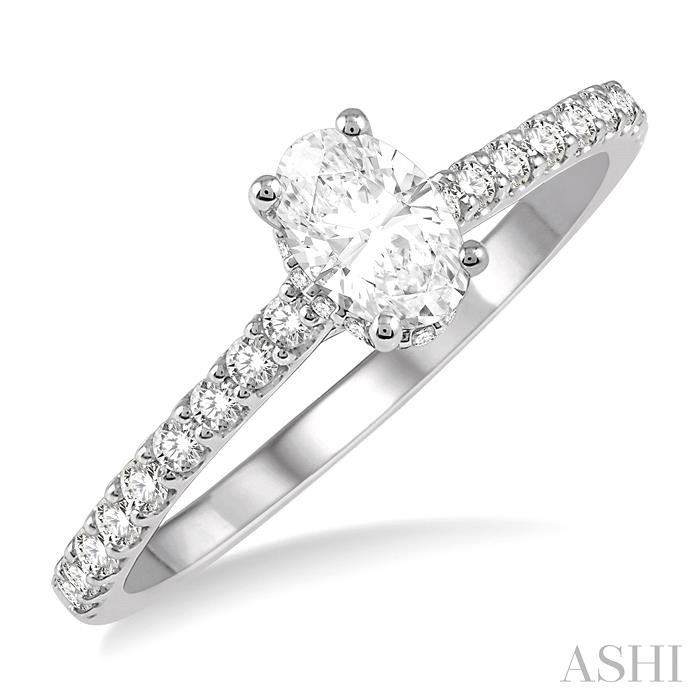 OVAL SHAPE DIAMOND ENGAGEMENT RING