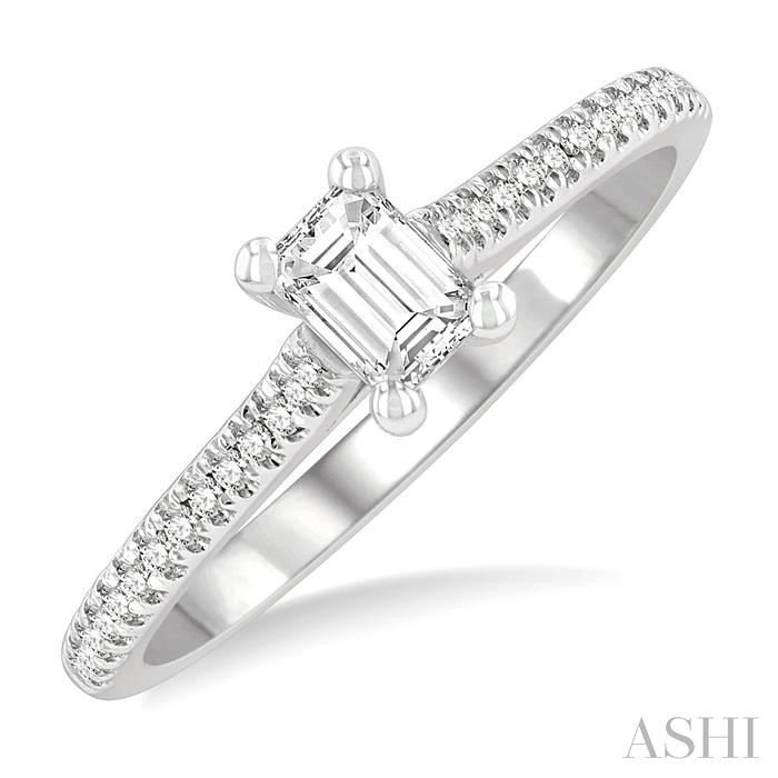 DIAMOND ENGAGEMENT RING