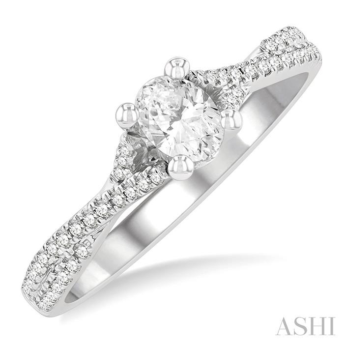 OVAL SHAPE DIAMOND ENGAGEMENT RING