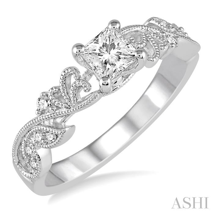 PRINCESS SHAPE DIAMOND ENGAGEMENT RING