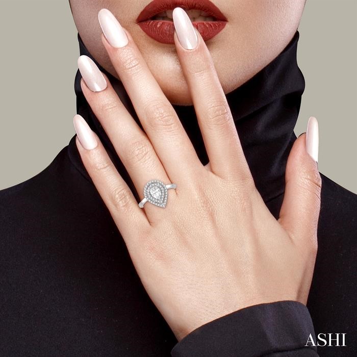 Pear Shape Halo Diamond Engagement Ring-4