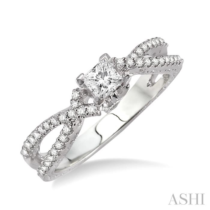 PRINCESS SHAPE DIAMOND ENGAGEMENT RING