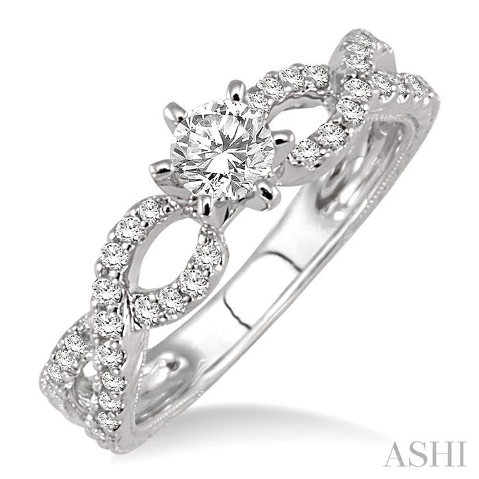 ROUND SHAPE DIAMOND ENGAGEMENT RING