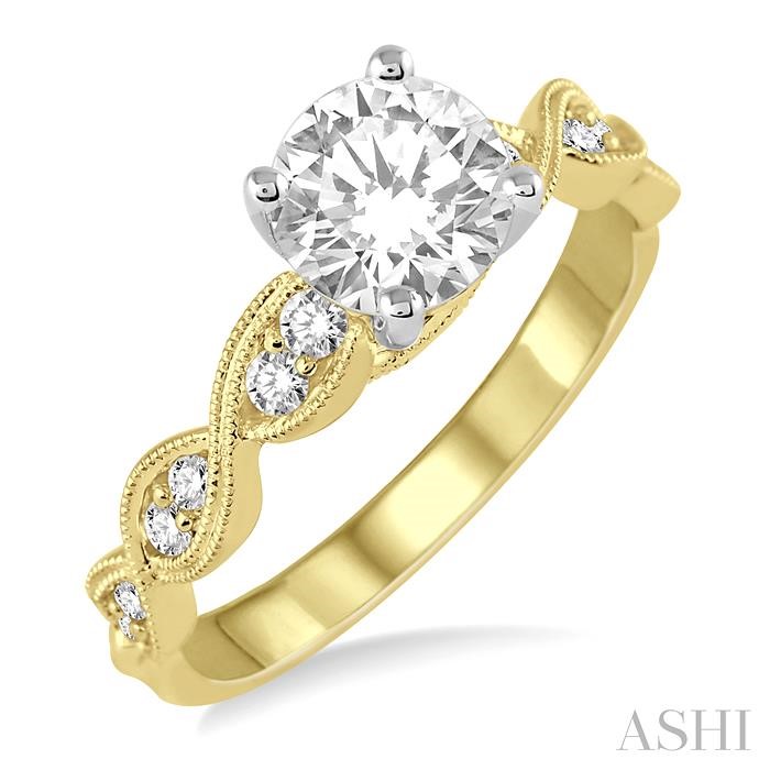 DIAMOND ENGAGEMENT RING