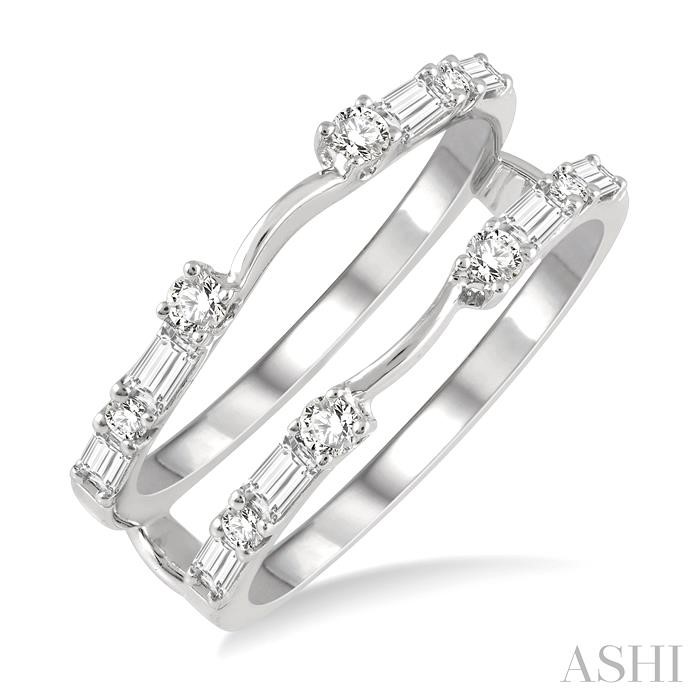 BAGUETTE DIAMOND INSERT RING