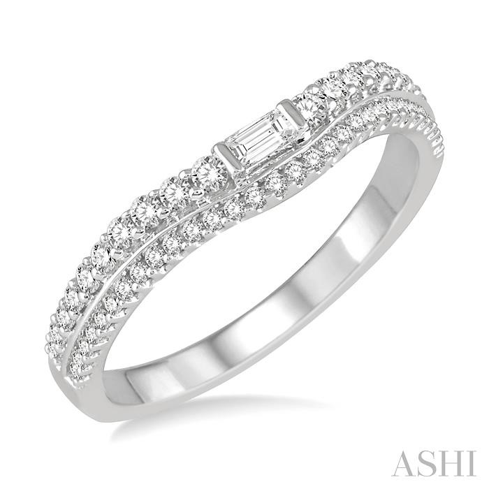 CURVED DIAMOND WEDDING BAND